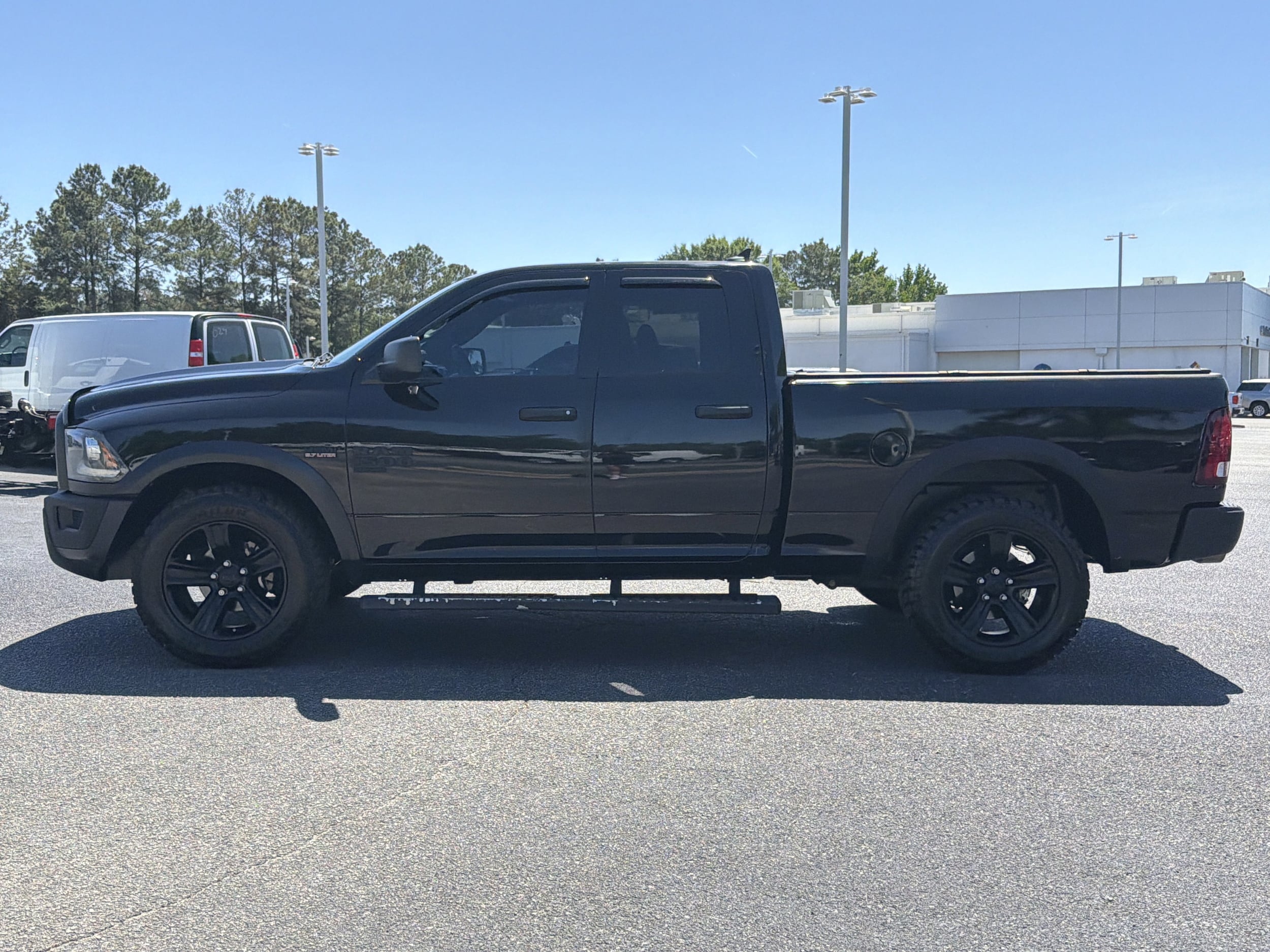 2022 Ram 1500 Classic Warlock photo 3