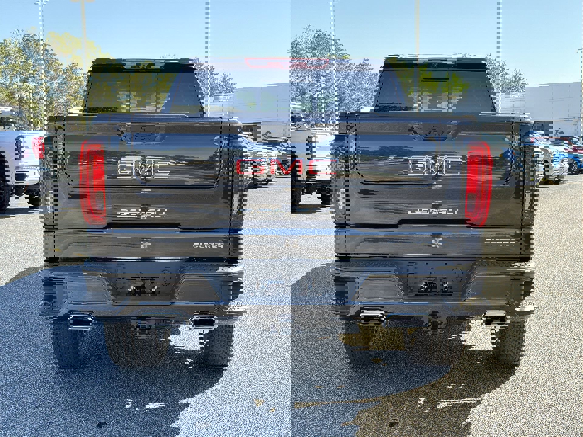 2025 GMC Sierra 1500 Denali photo 3