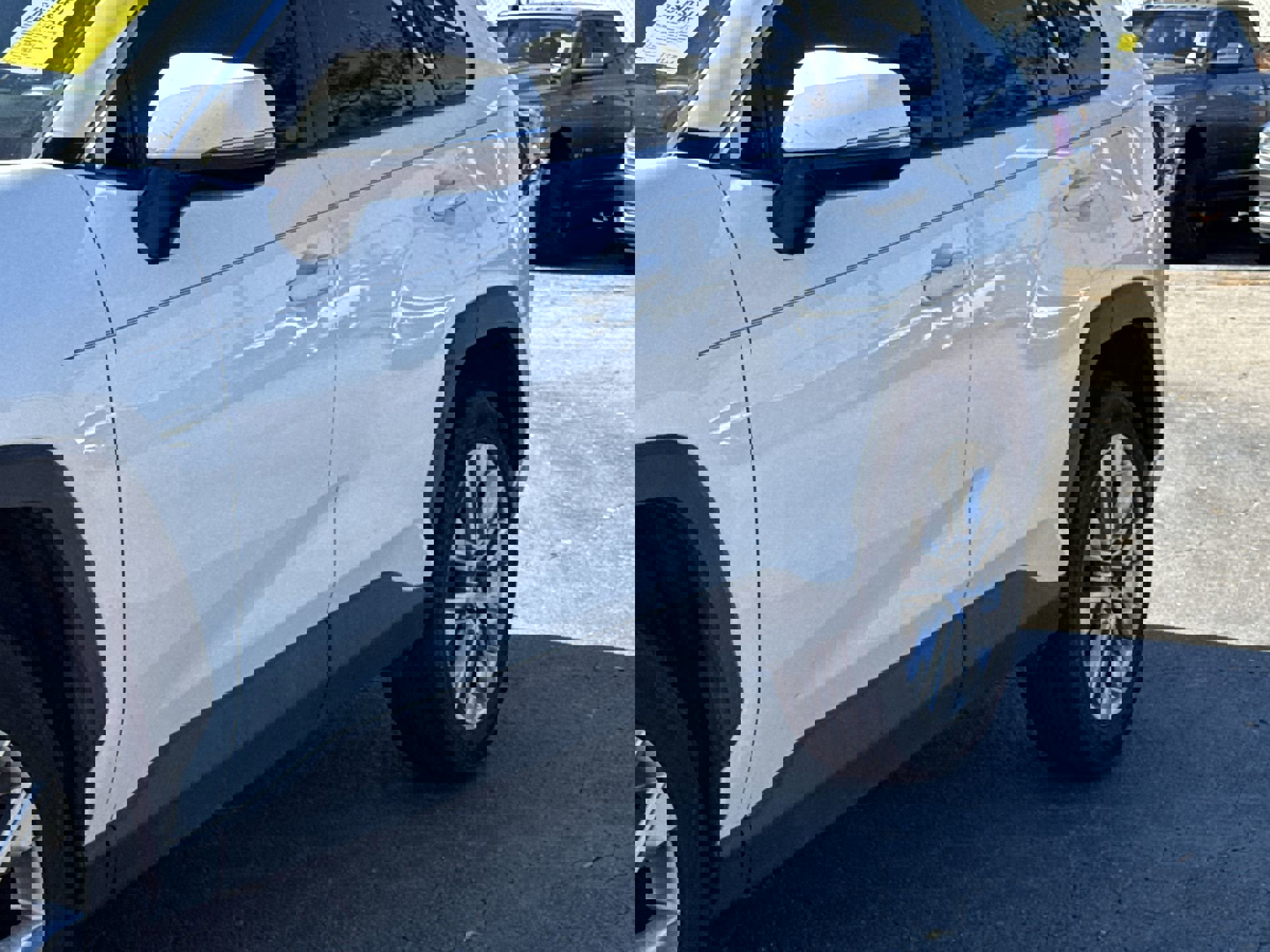 2020 Toyota RAV4 XLE Premium photo 2