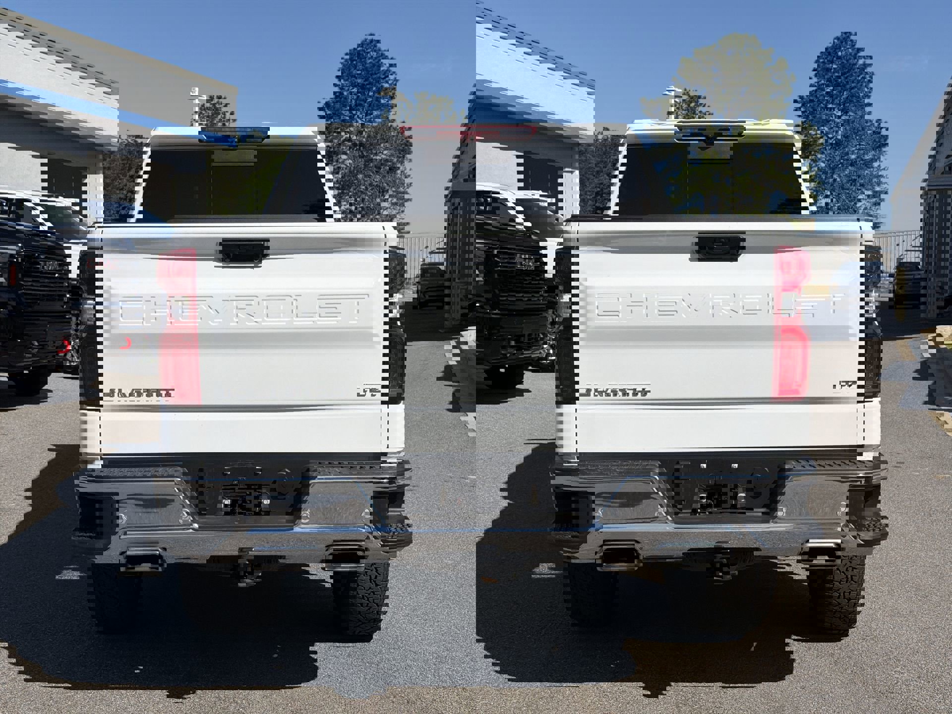 2025 Chevrolet Silverado 1500 LTZ photo 3