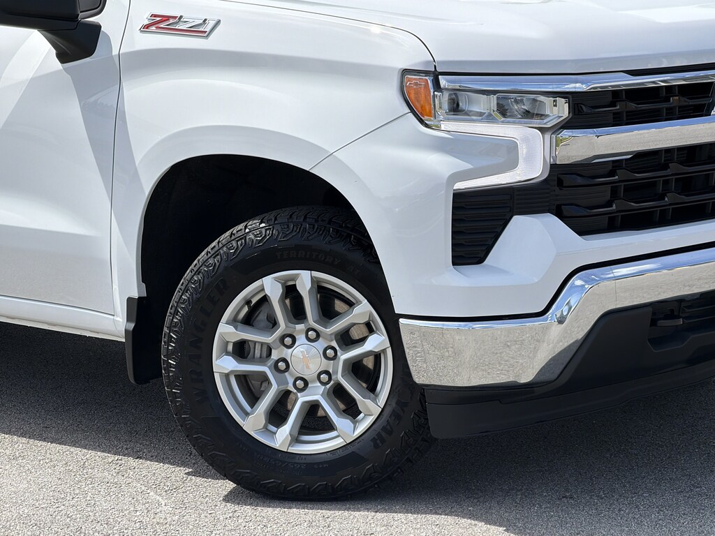Used 2025 Chevrolet Silverado 1500 LT Pickup