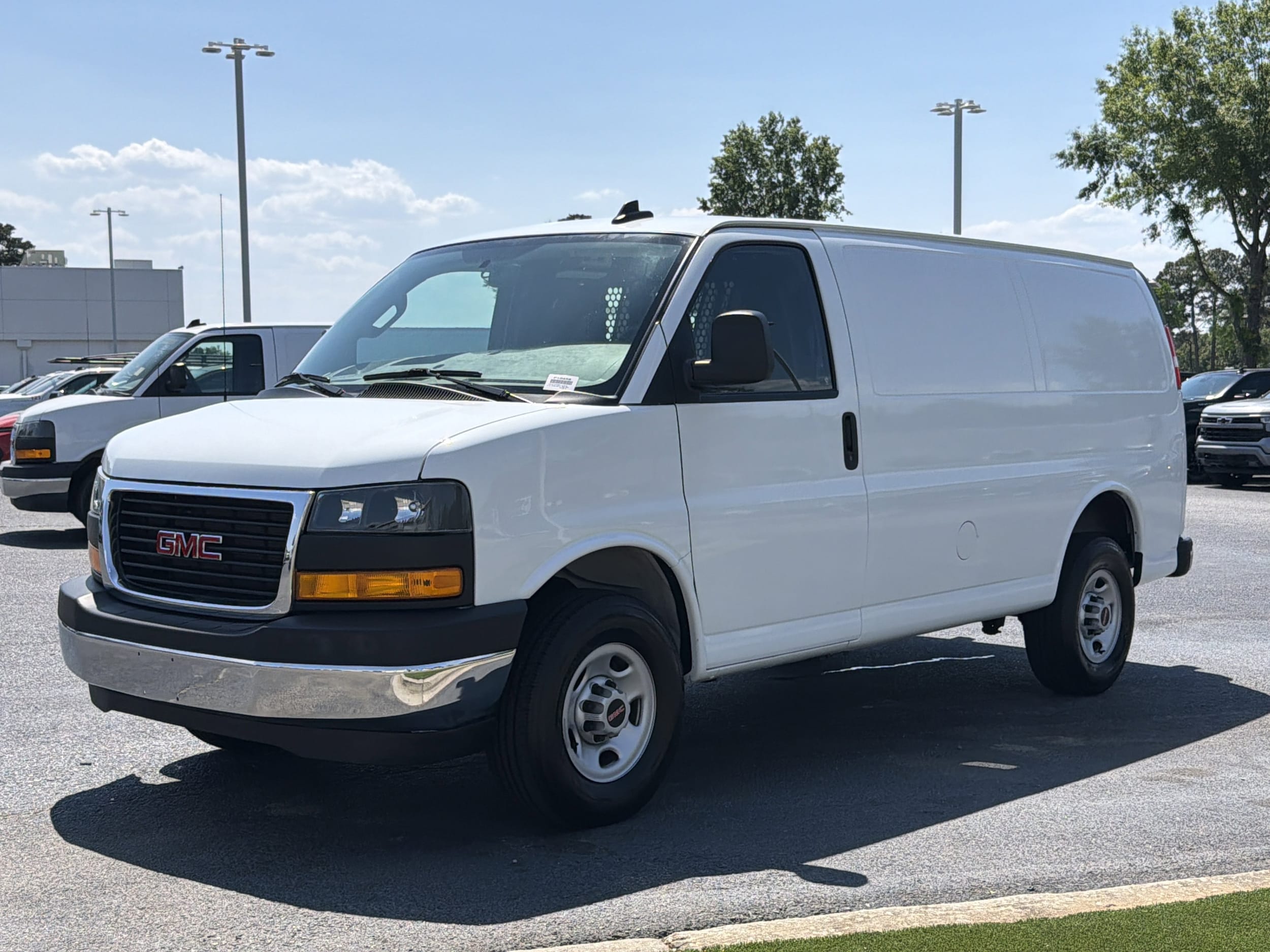 2024 GMC Savana Cargo Van photo 5