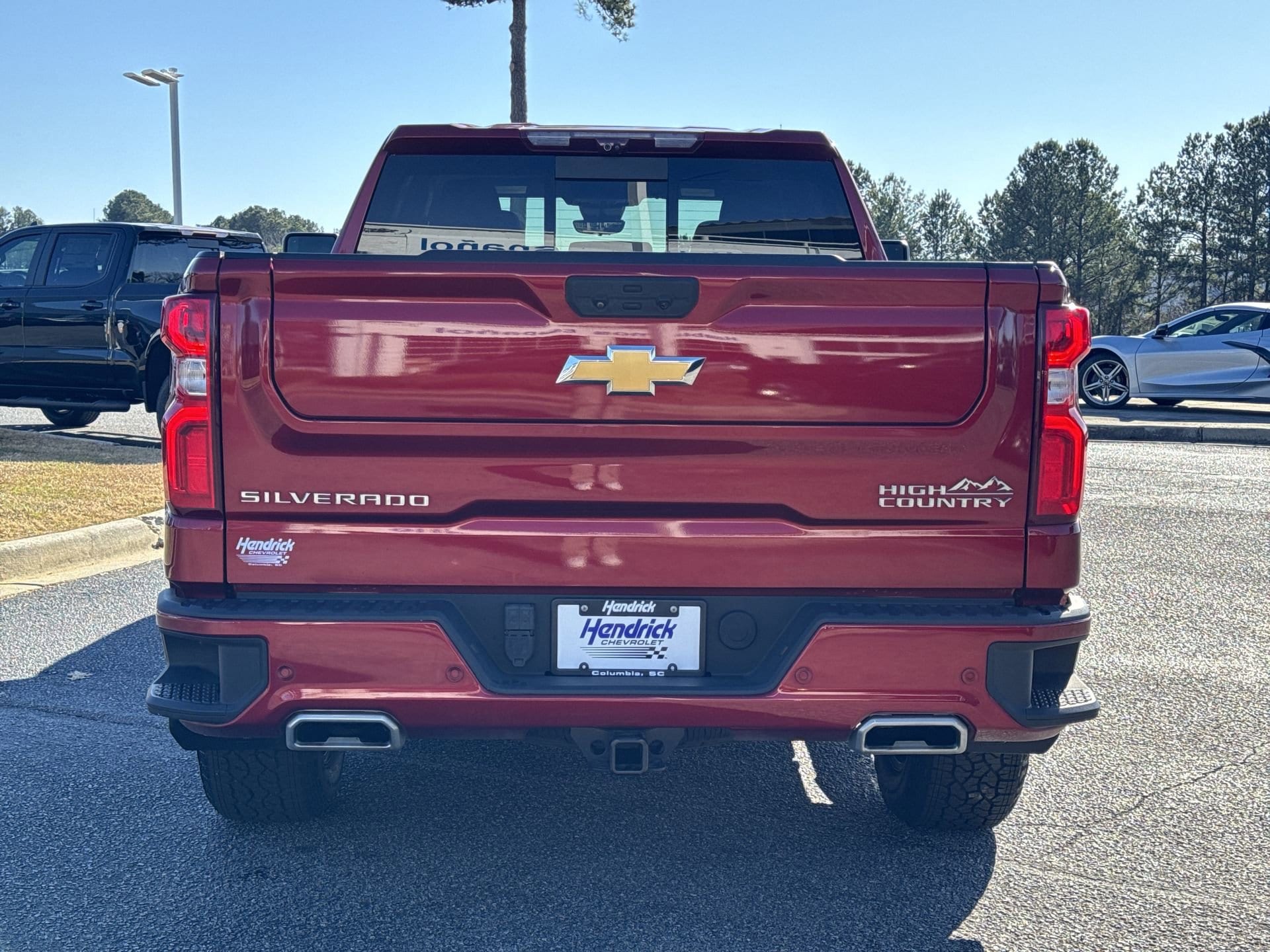 2023 Chevrolet Silverado 1500 High Country photo 3