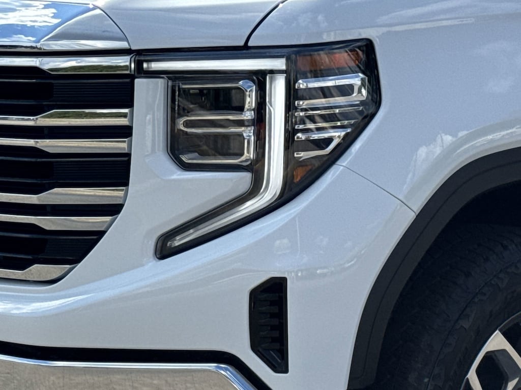 Used 2025 GMC Sierra 1500 SLT Pickup