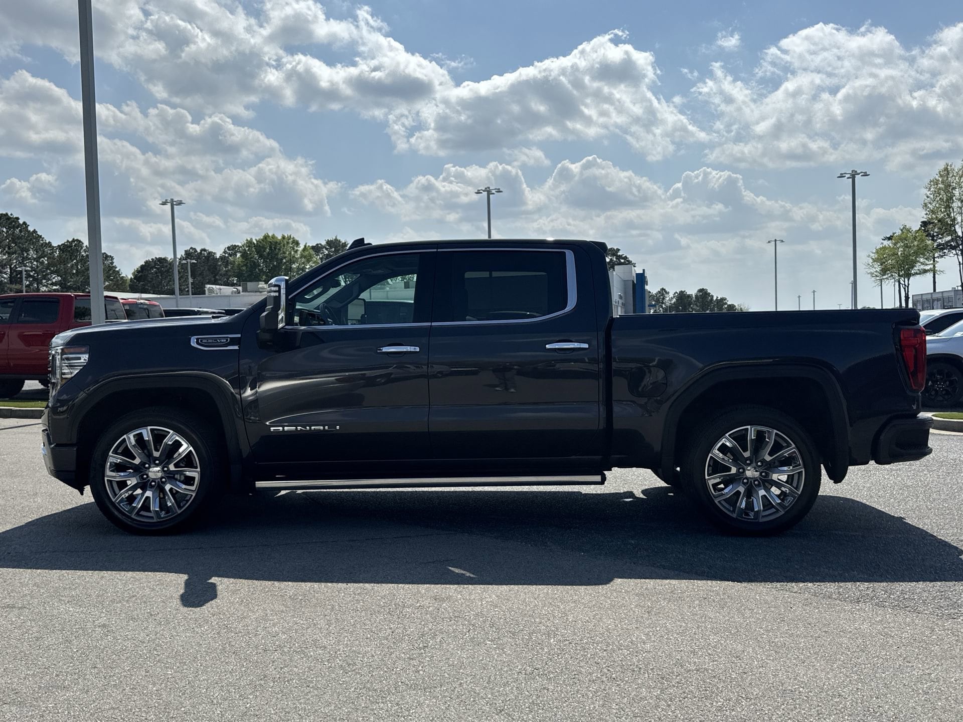 2025 GMC Sierra 1500 Denali photo 5
