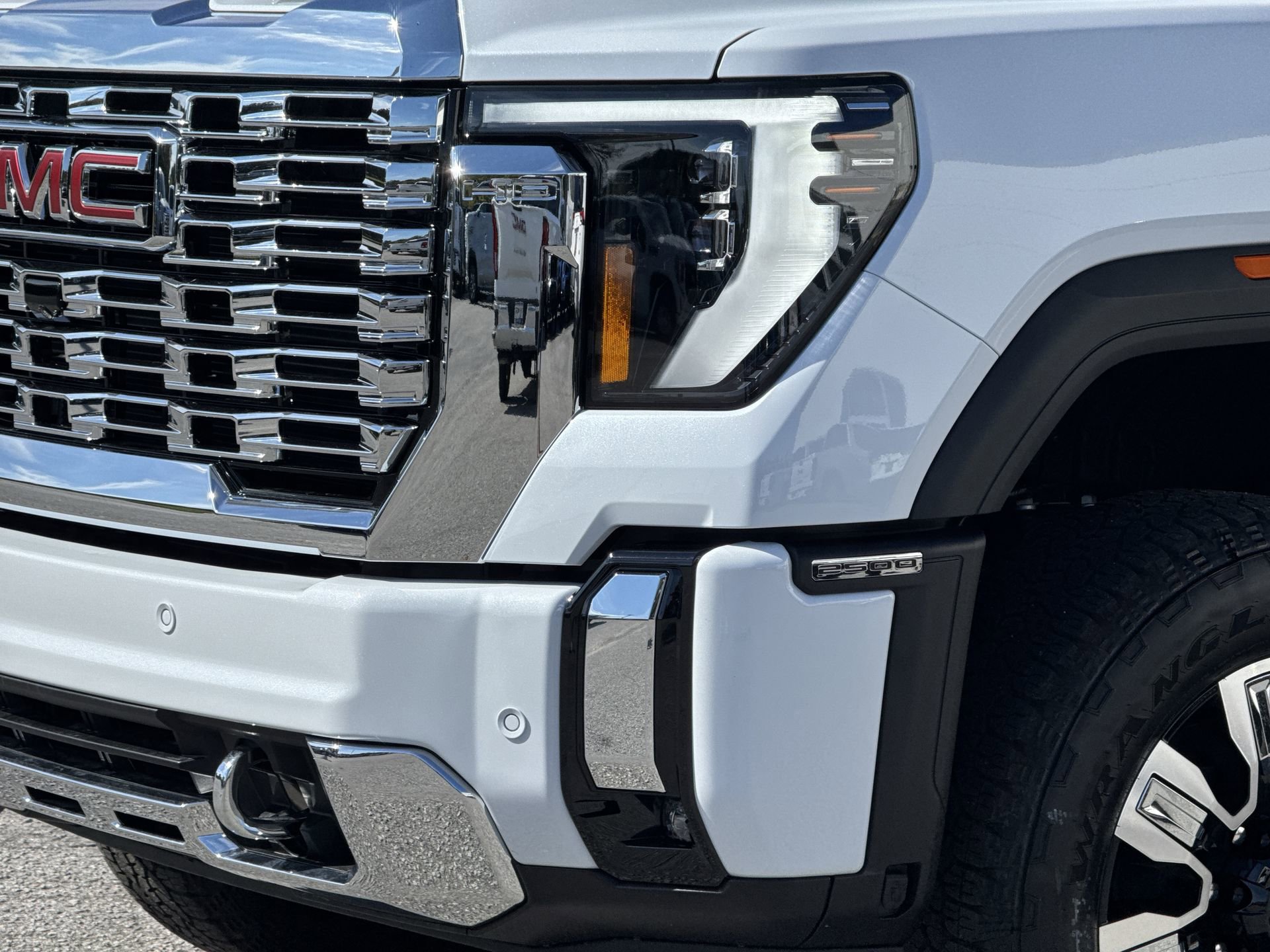 2026 GMC Sierra 2500HD Denali photo 5