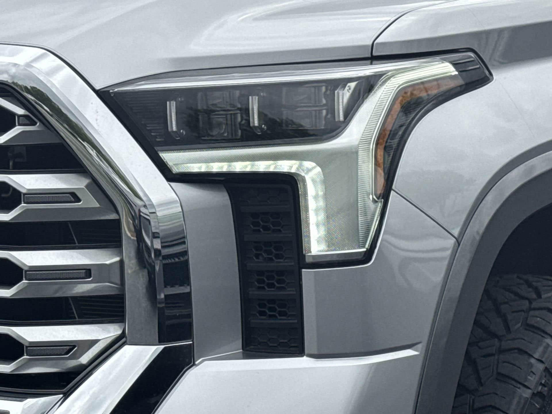 2023 Toyota Tundra 4WD 1794 Edition Hybrid photo 3