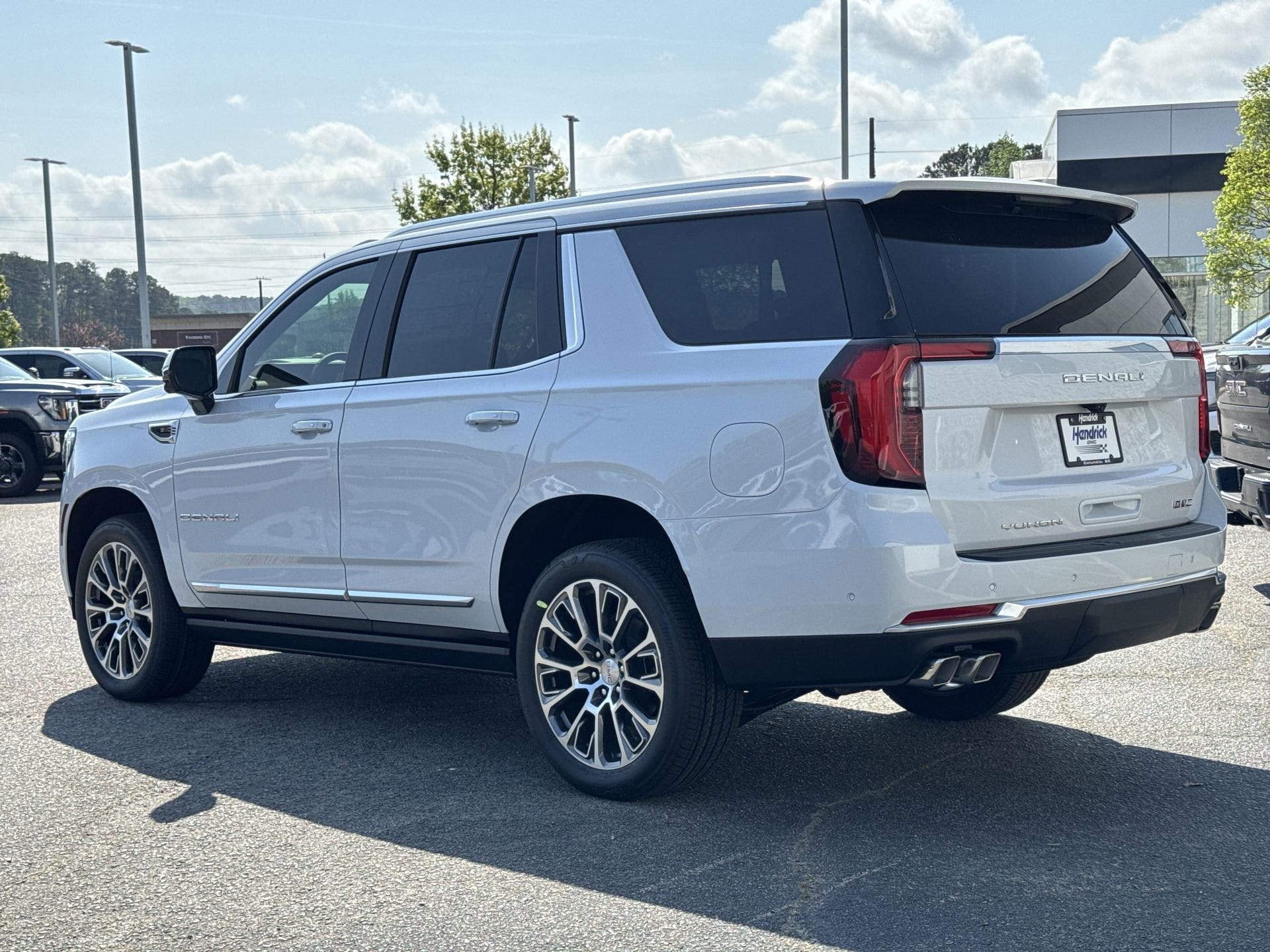 2026 GMC Yukon Denali photo 6