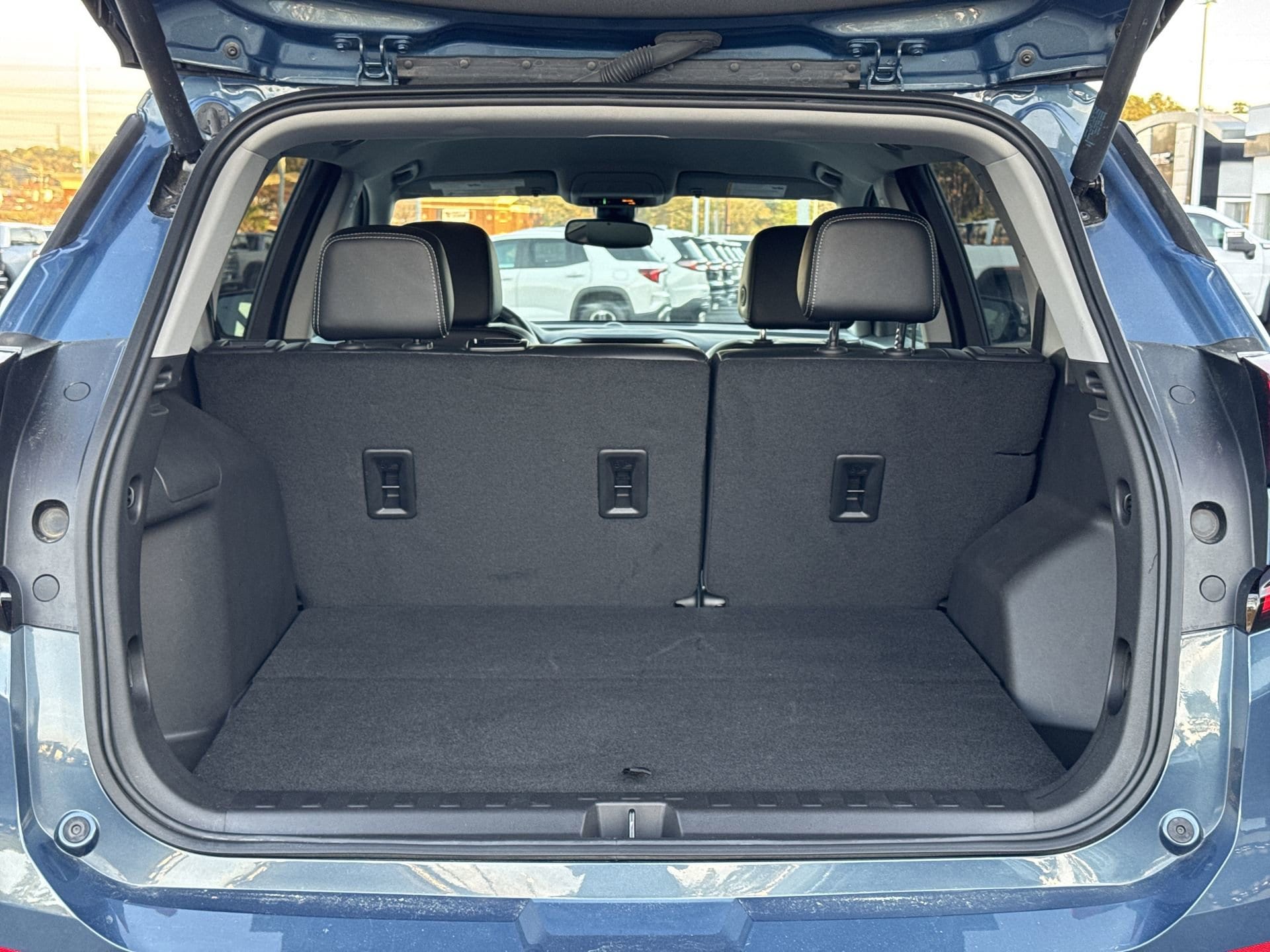 2024 GMC Terrain SLT photo 4