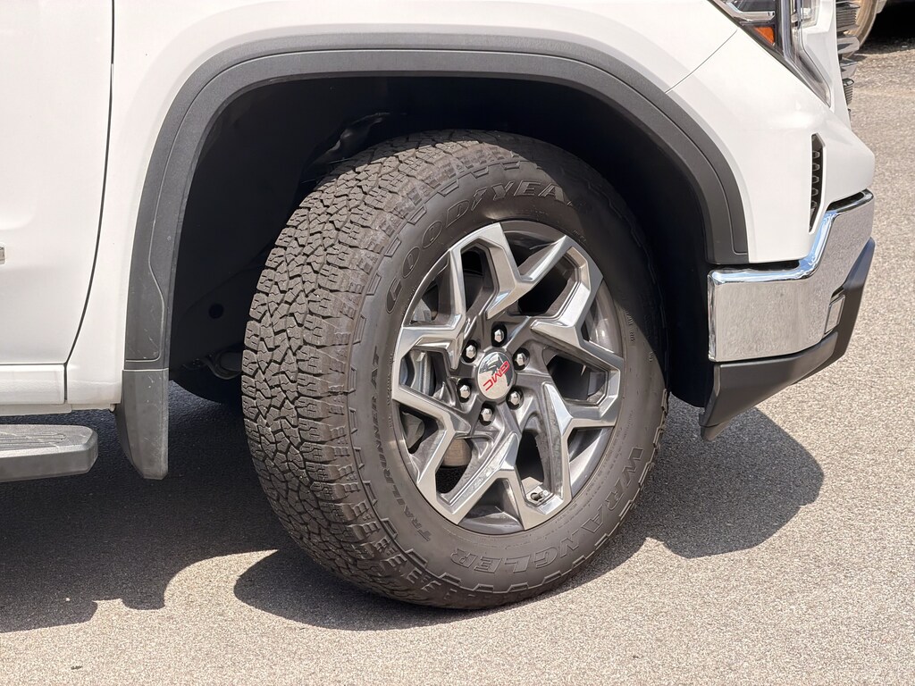 Used 2025 GMC Sierra 1500 SLT Pickup
