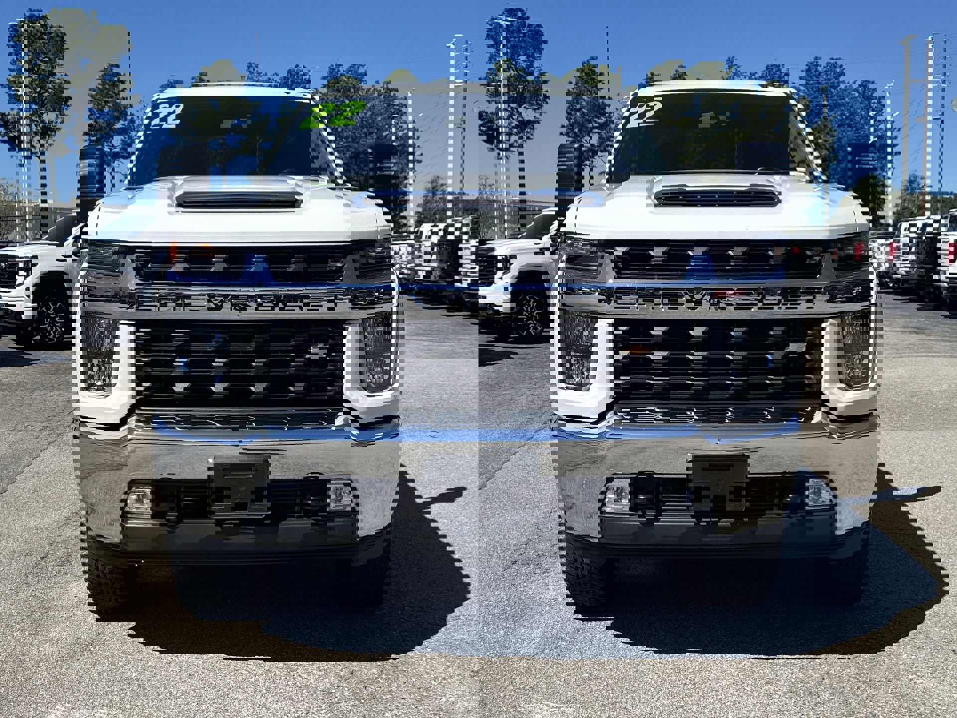 2022 Chevrolet Silverado 2500HD LT photo 2