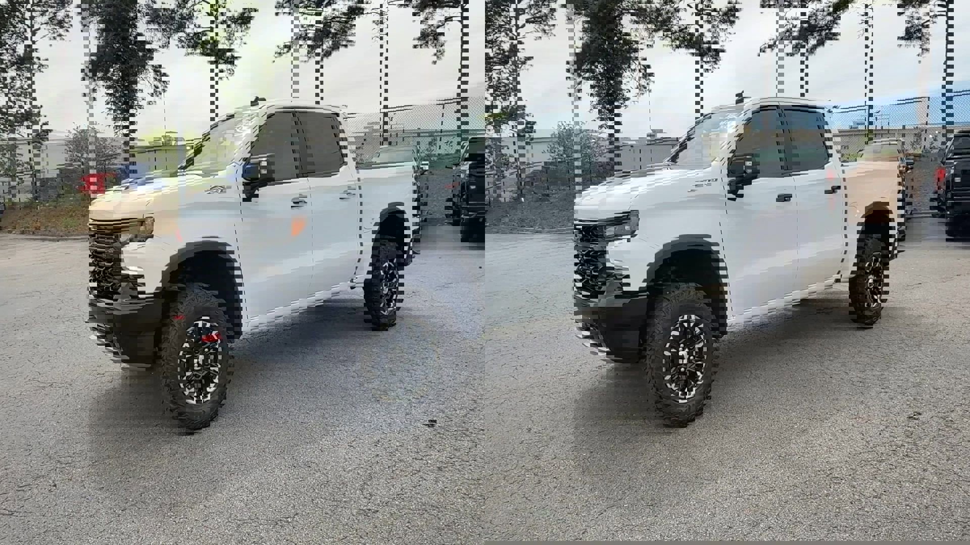2024 Chevrolet Silverado 1500 ZR2 photo 3