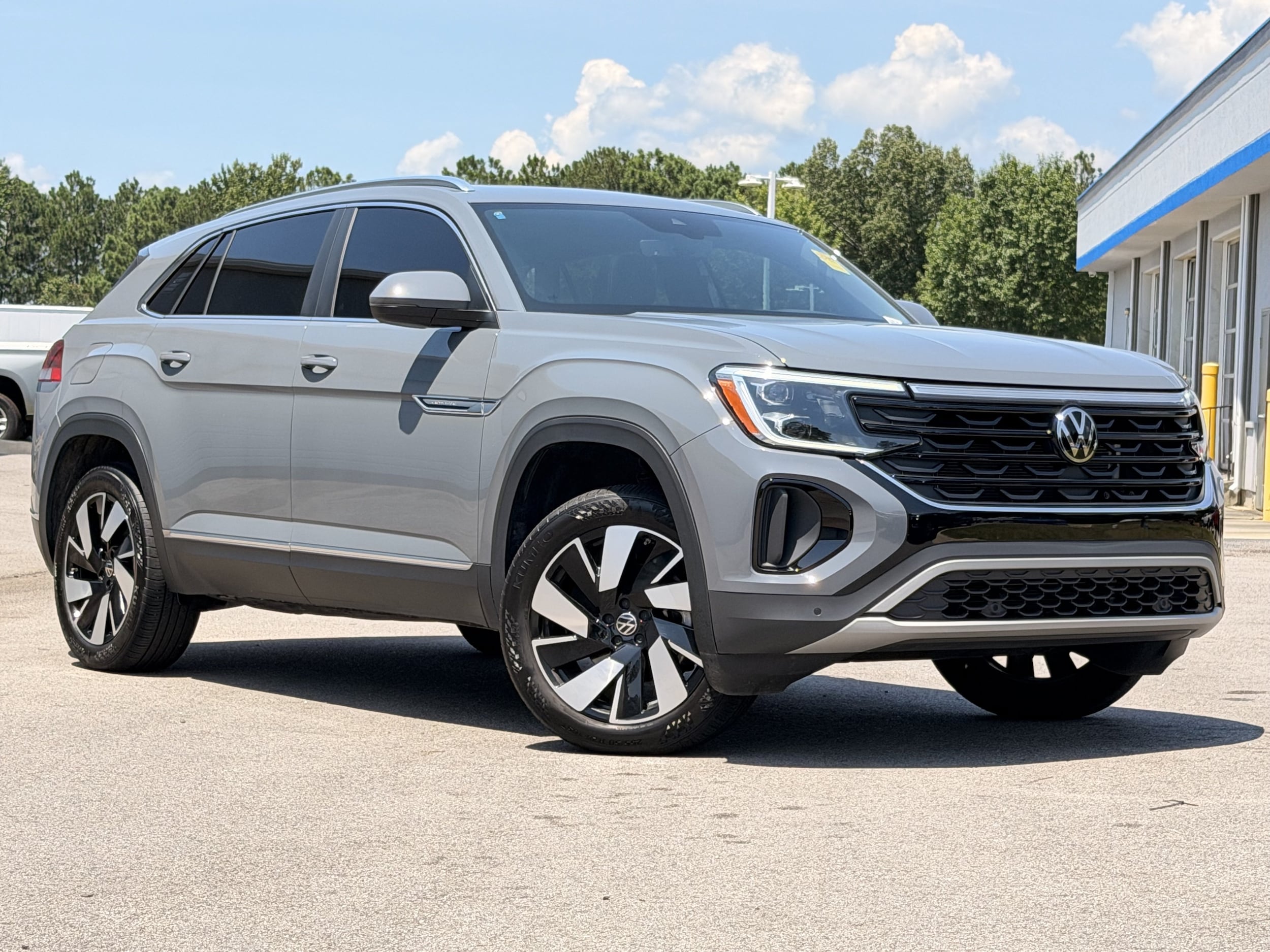2024 Volkswagen Atlas Cross Sport 2.0T SEL