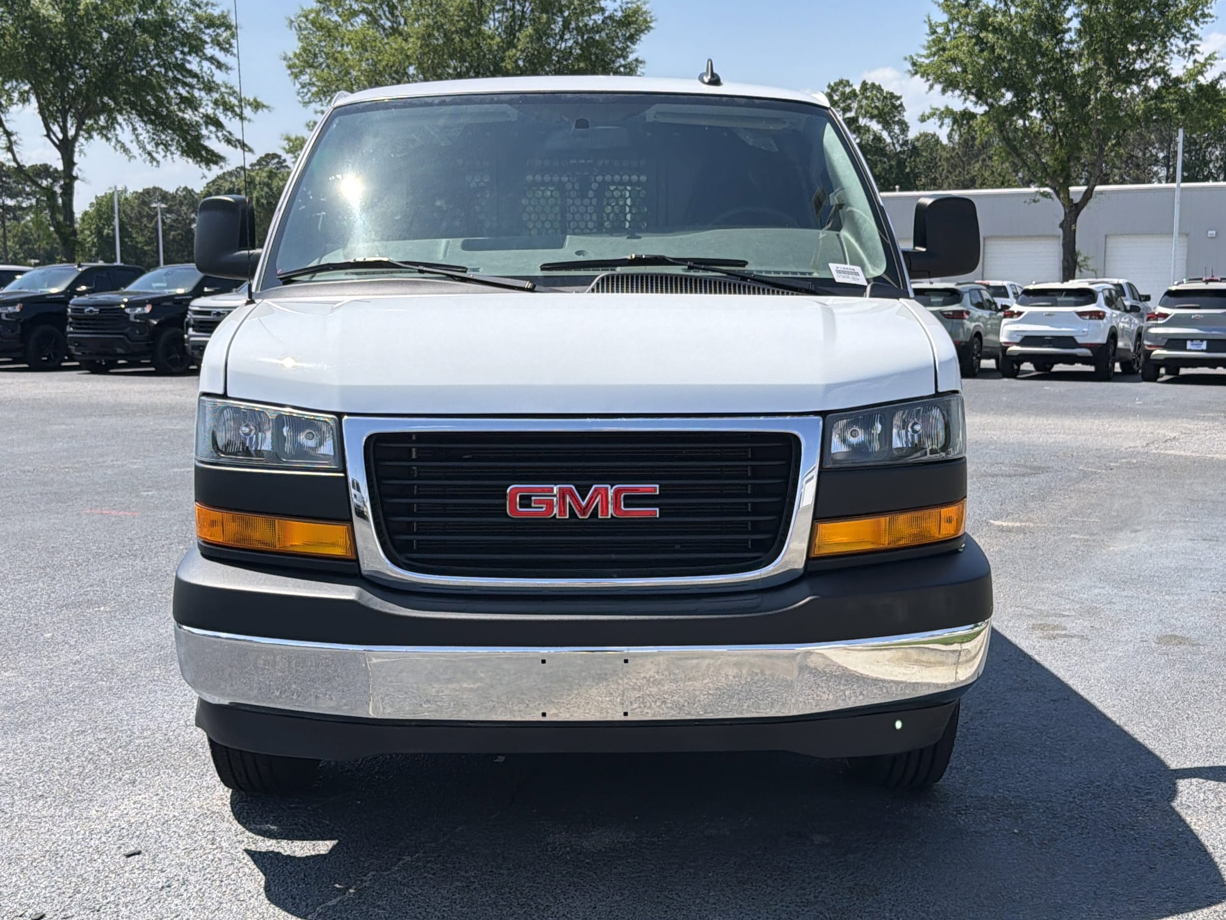 2024 GMC Savana Cargo Van photo 4
