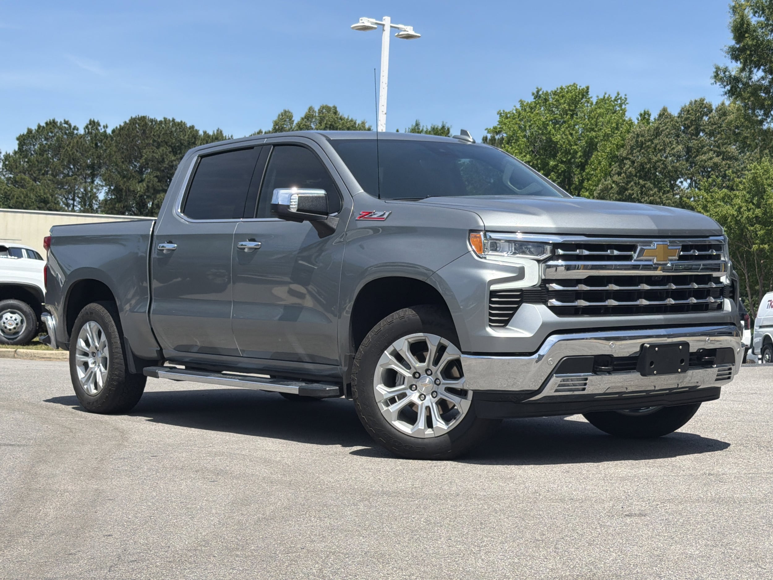 2024 Chevrolet Silverado 1500 LTZ photo 2
