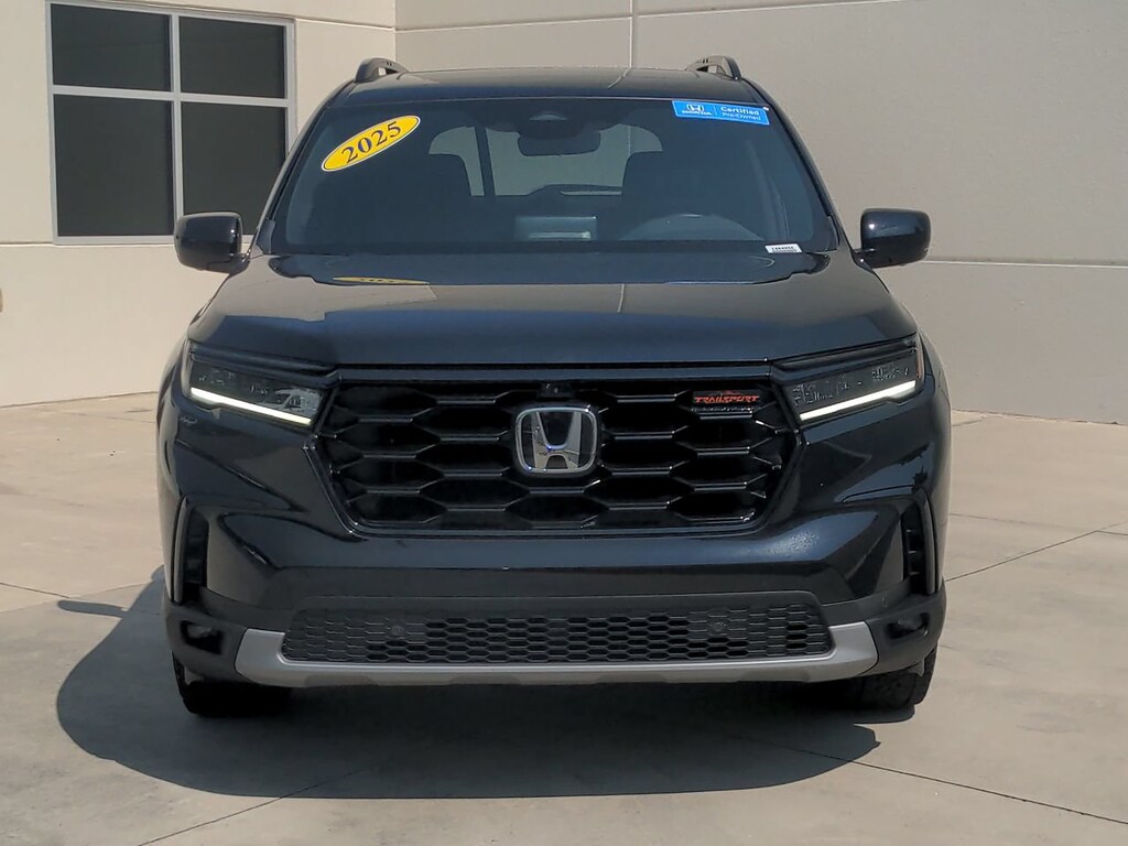 Certified 2025 Honda Pilot TrailSport SUV