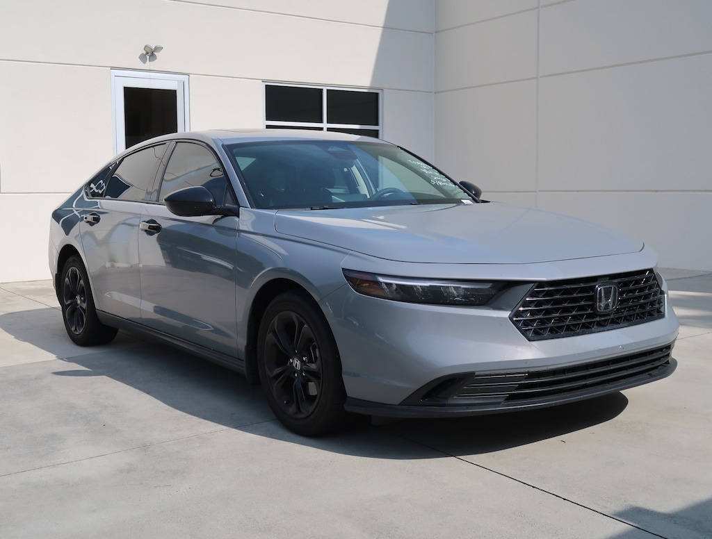 Used 2025 Honda Accord SE Sedan