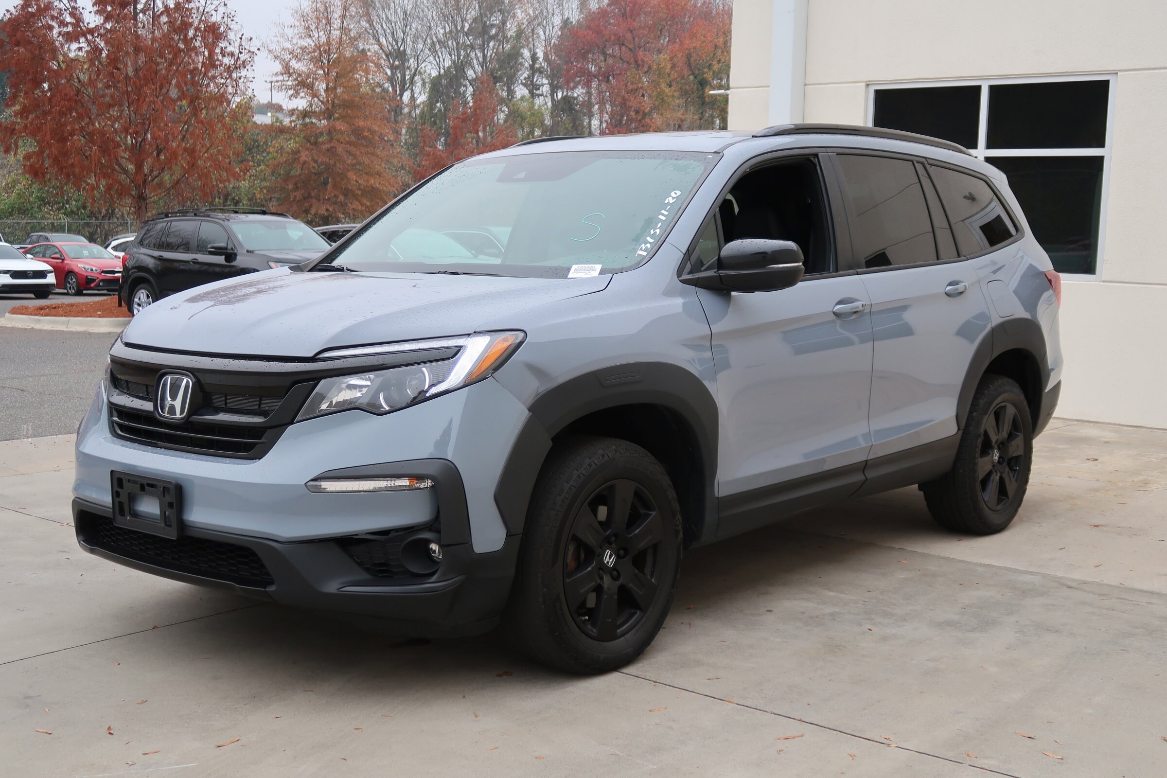 2022 Honda Pilot TrailSport photo 3