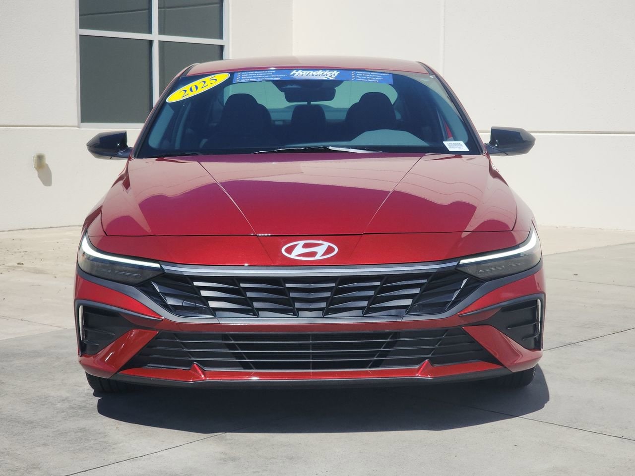 2025 Hyundai Elantra SEL Sport photo 2