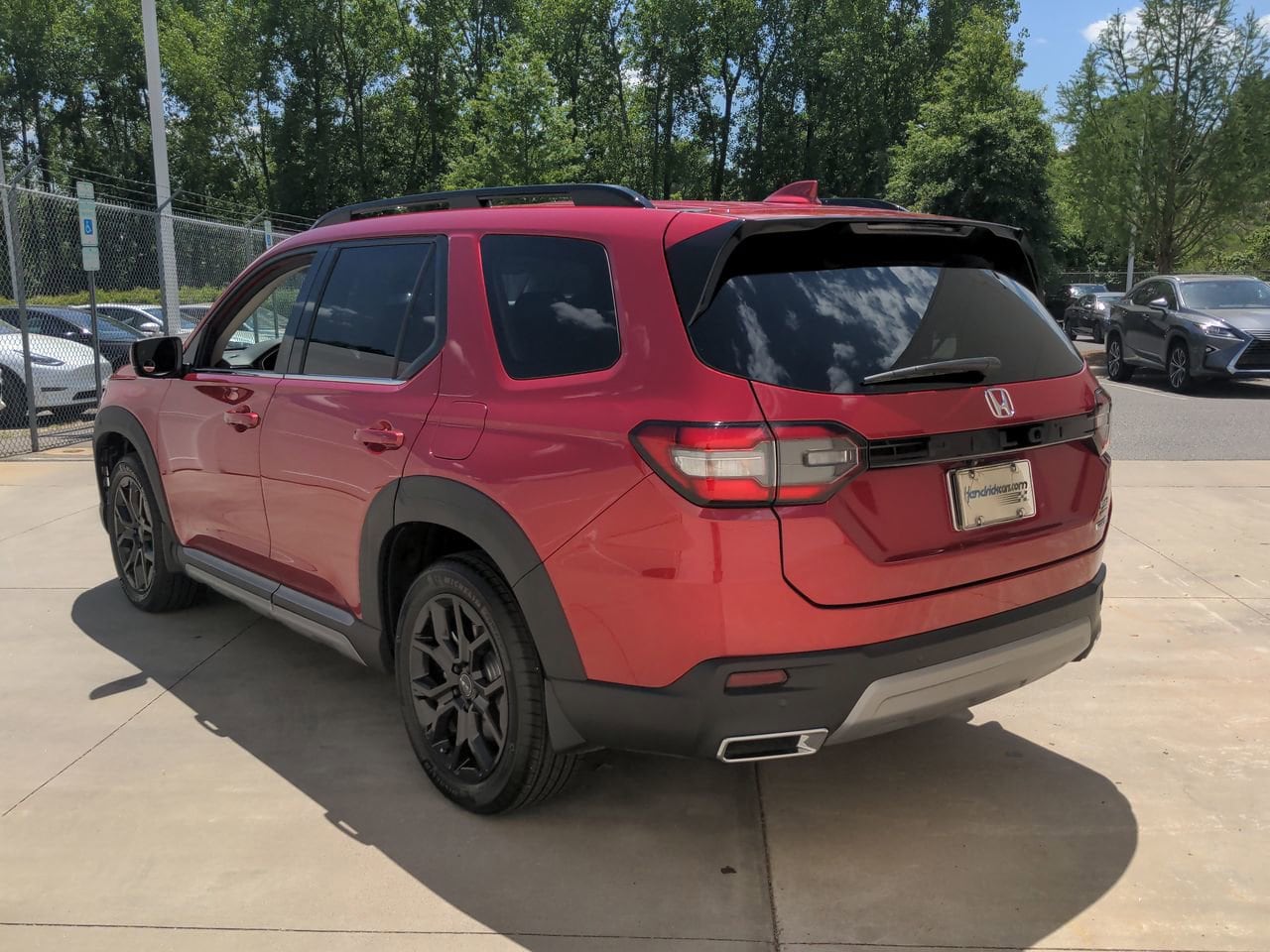 2025 Honda Pilot Touring+ photo 3