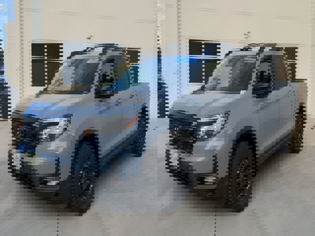 2025 Honda Ridgeline Sport photo 2