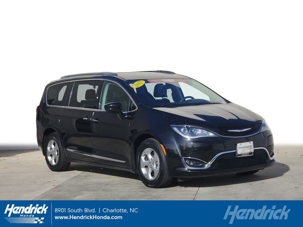 Used 2017 Chrysler Pacifica Touring-L Plus Minivan