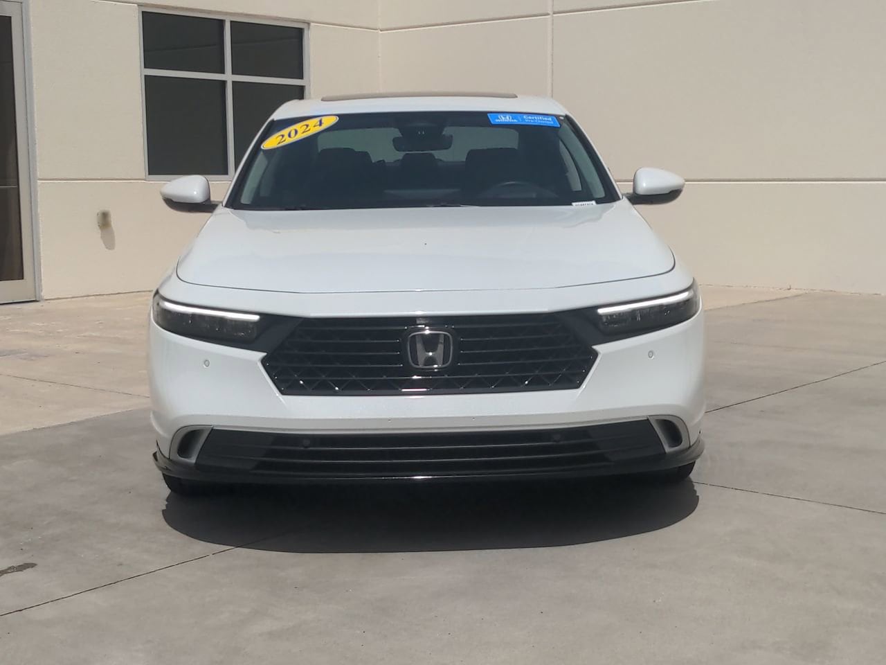 2024 Honda Accord Hybrid Touring photo 2