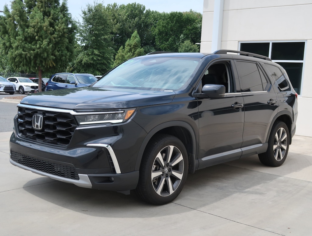 Certified 2025 Honda Pilot Touring SUV