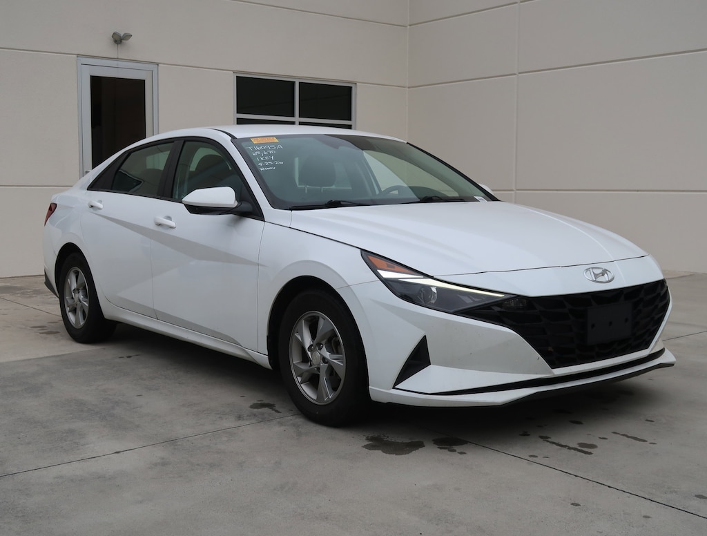 Used 2021 Hyundai Elantra SE Sedan
