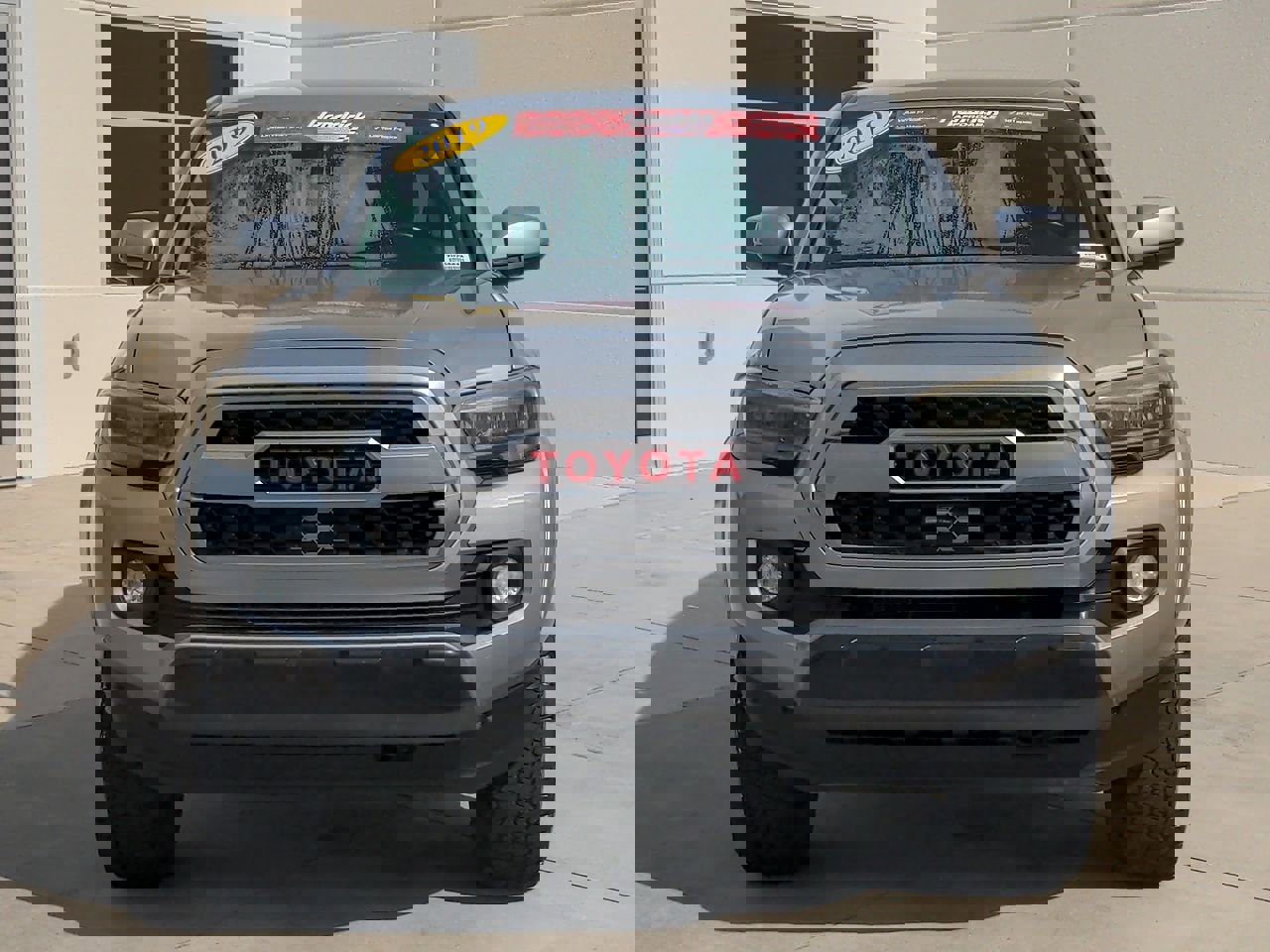2019 Toyota Tacoma SR5 photo 3