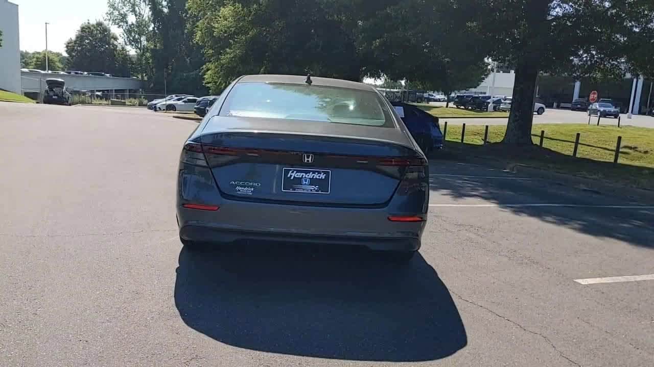 2025 Honda Accord LX photo 3