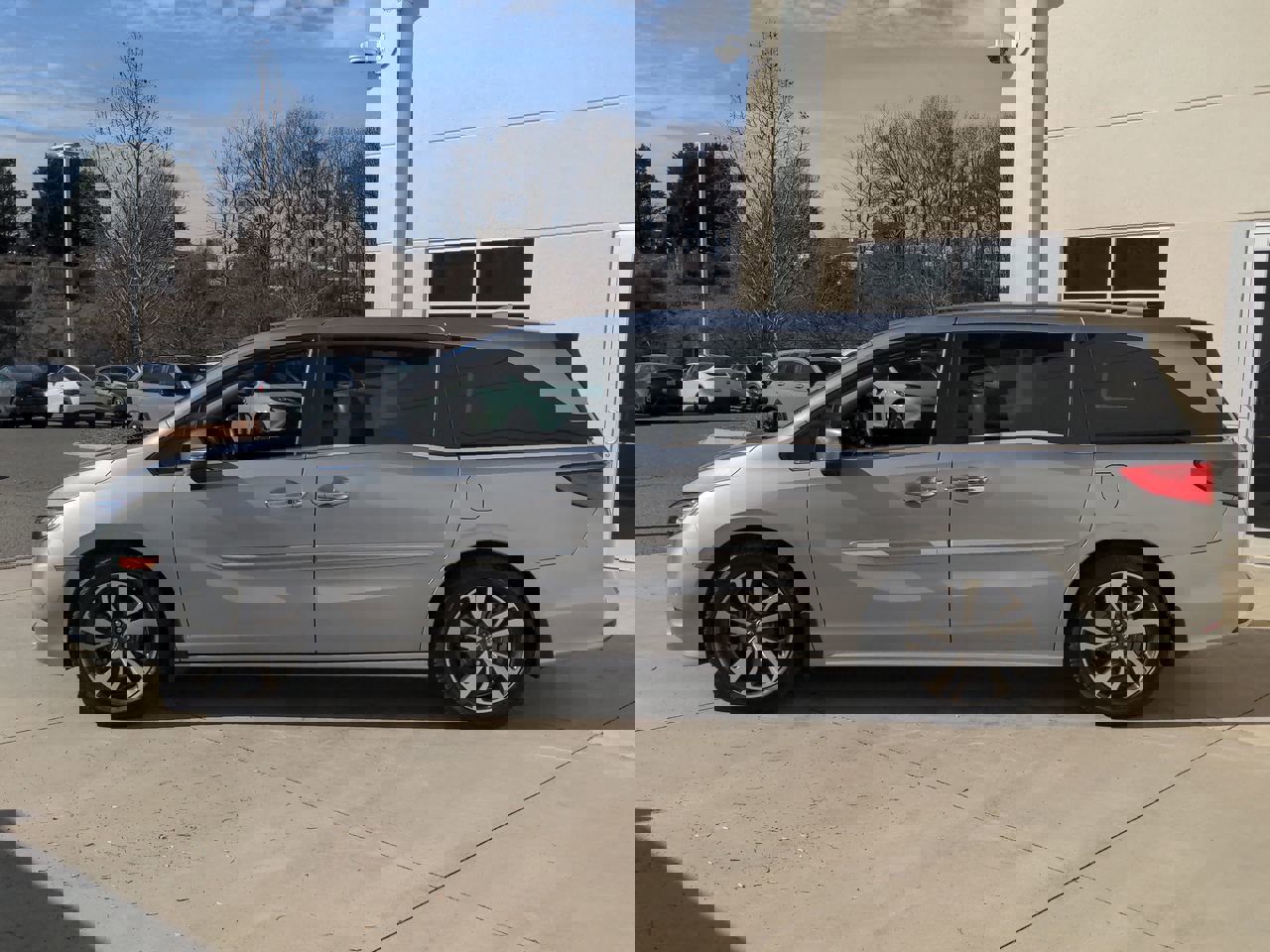 2023 Honda Odyssey Touring photo 6