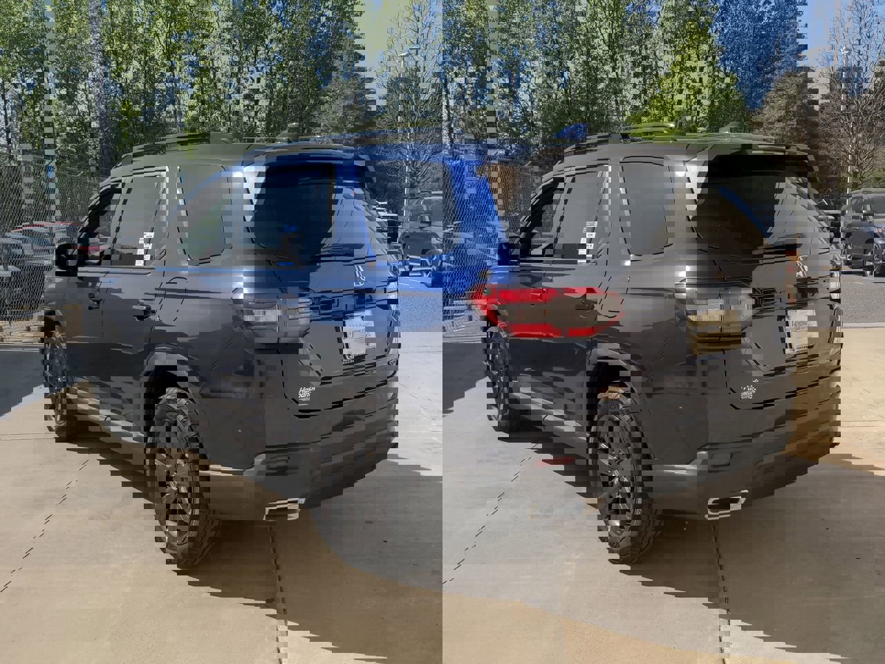 2025 Honda Pilot Sport photo 3