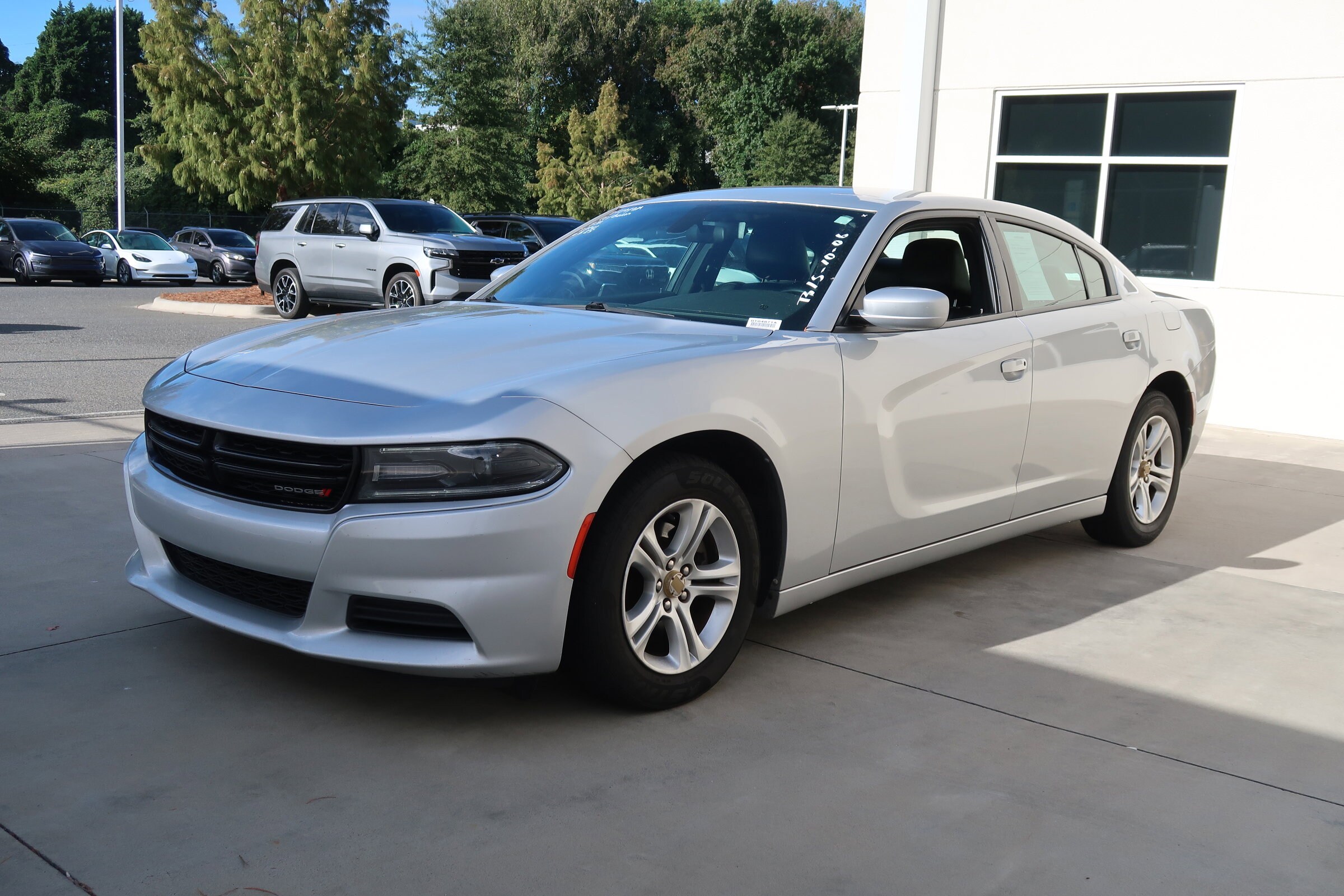2020 Dodge Charger SXT photo 3