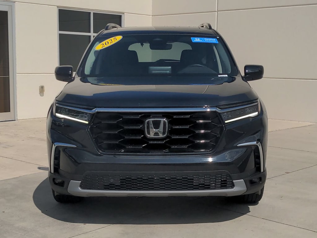 Certified 2025 Honda Pilot Touring SUV