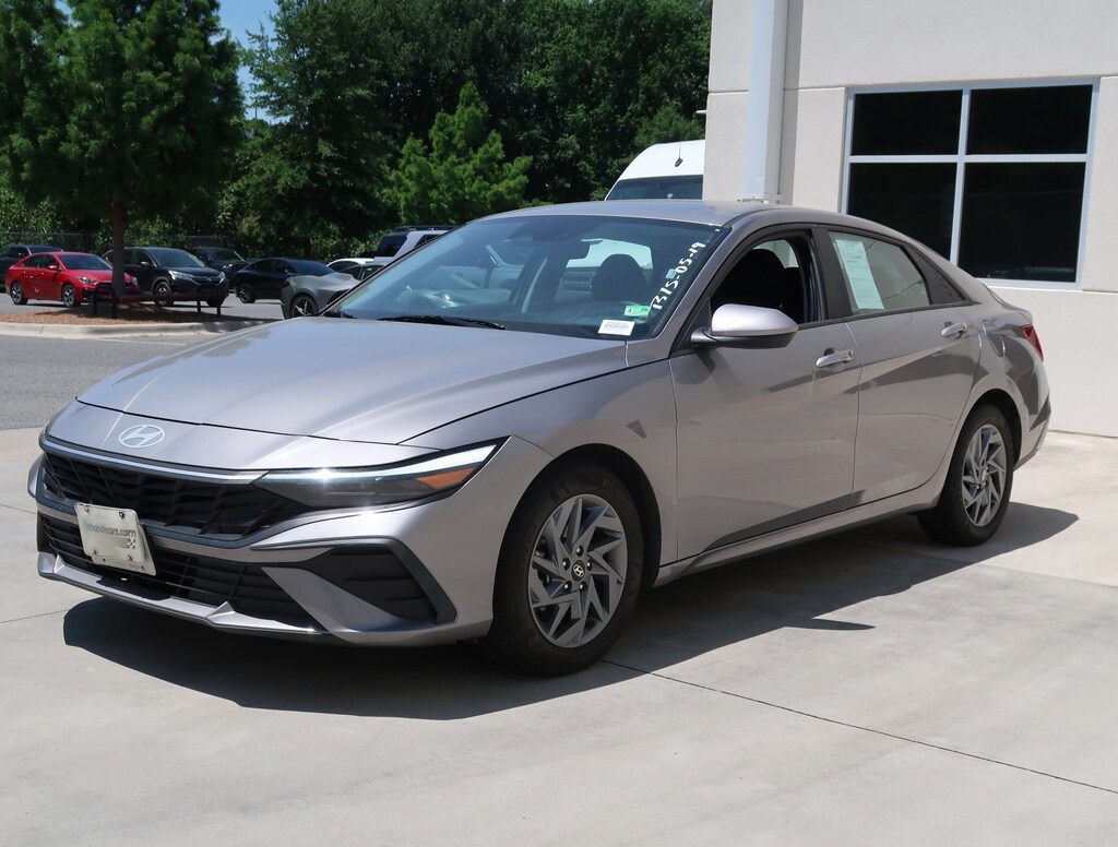 Used 2024 Hyundai Elantra SEL Sedan