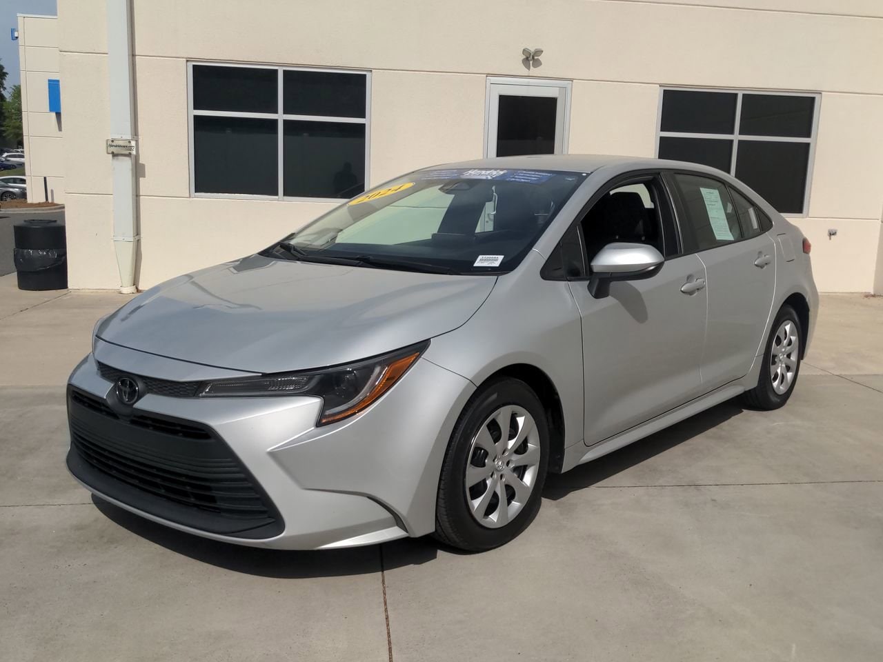 2024 Toyota Corolla LE photo 4