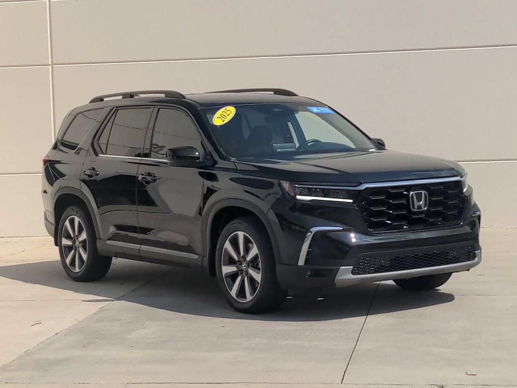 Certified 2025 Honda Pilot Touring SUV