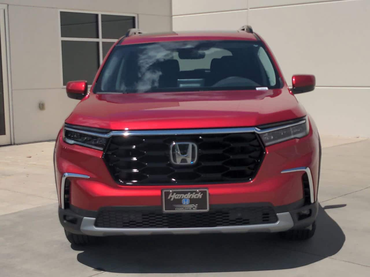 2025 Honda Pilot Touring+ photo 2