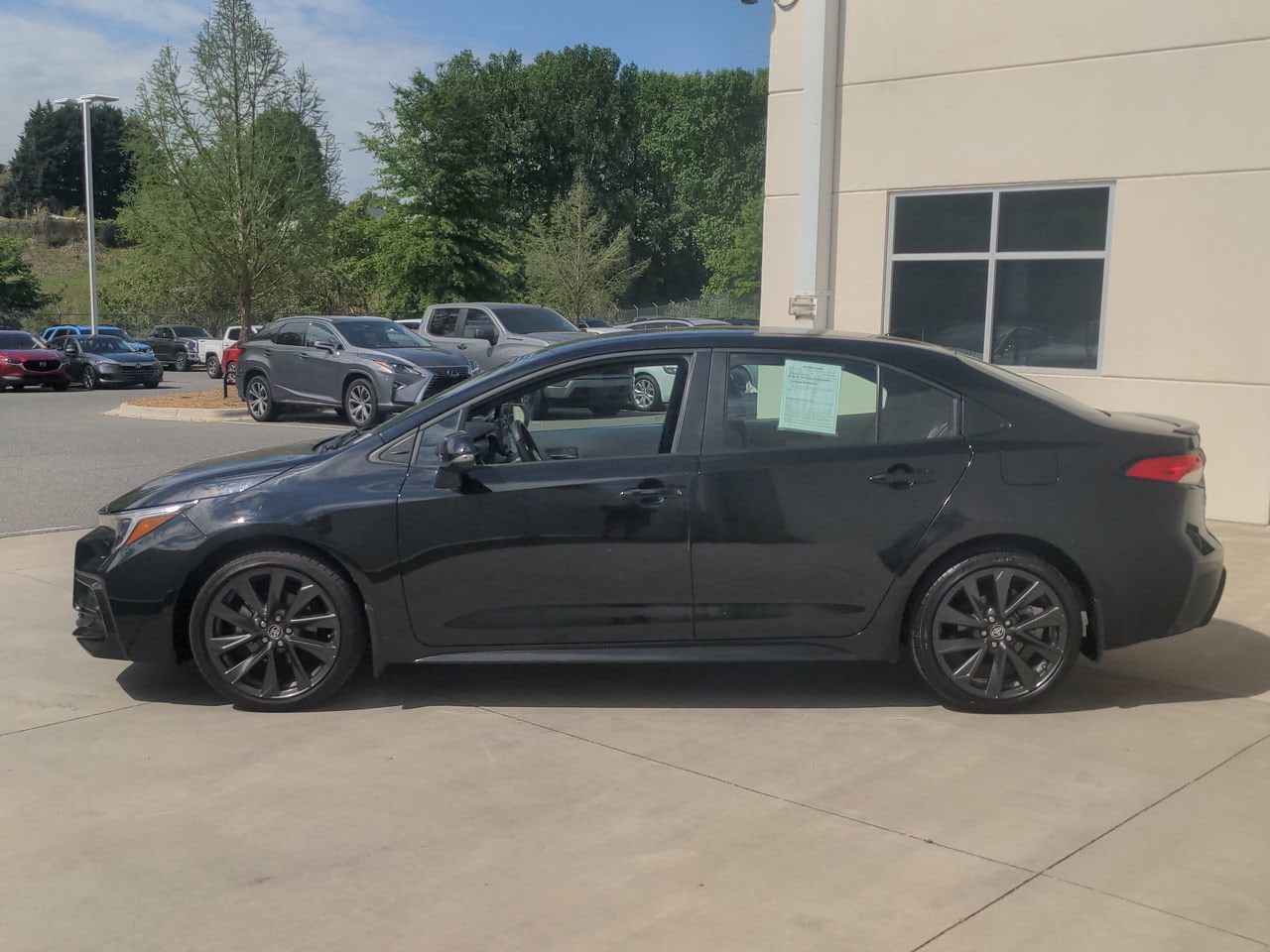 2024 Toyota Corolla SE photo 6