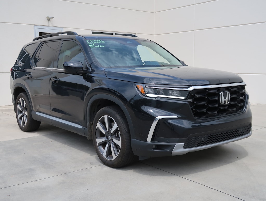 Certified 2025 Honda Pilot Touring SUV