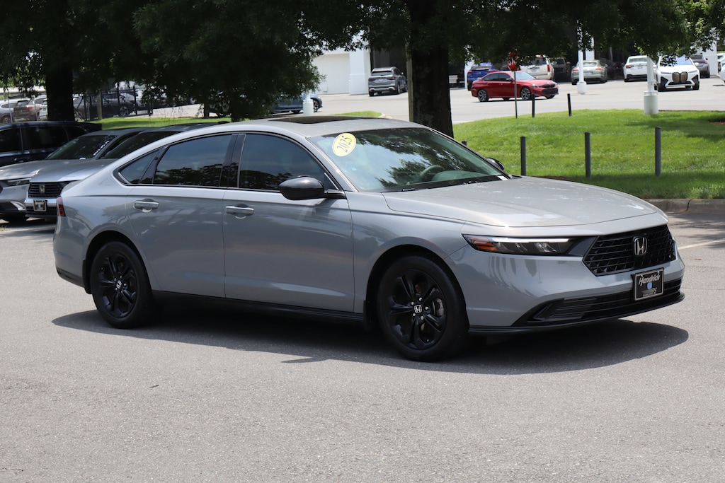 Used 2025 Honda Accord SE Sedan