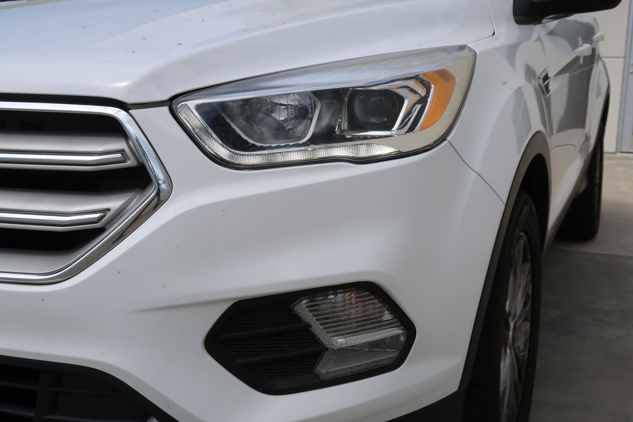 2019 Ford Escape SEL photo 6