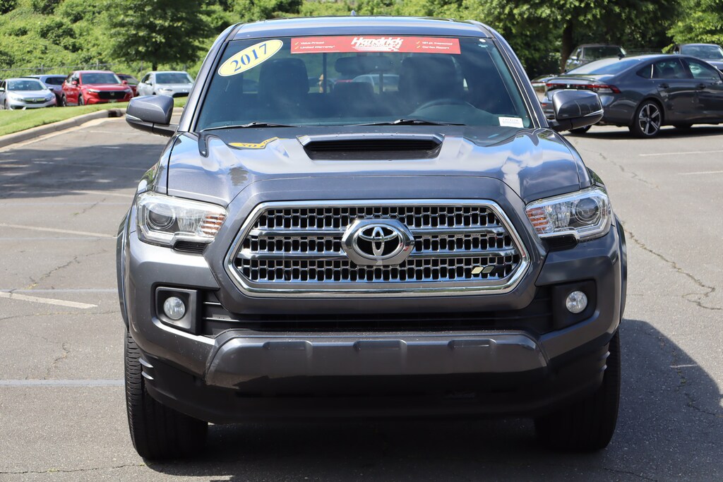 Used 2017 Toyota Tacoma TRD Sport Pickup