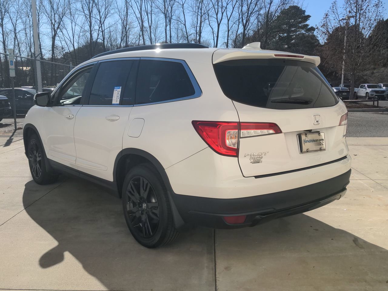 2022 Honda Pilot Special Edition photo 3