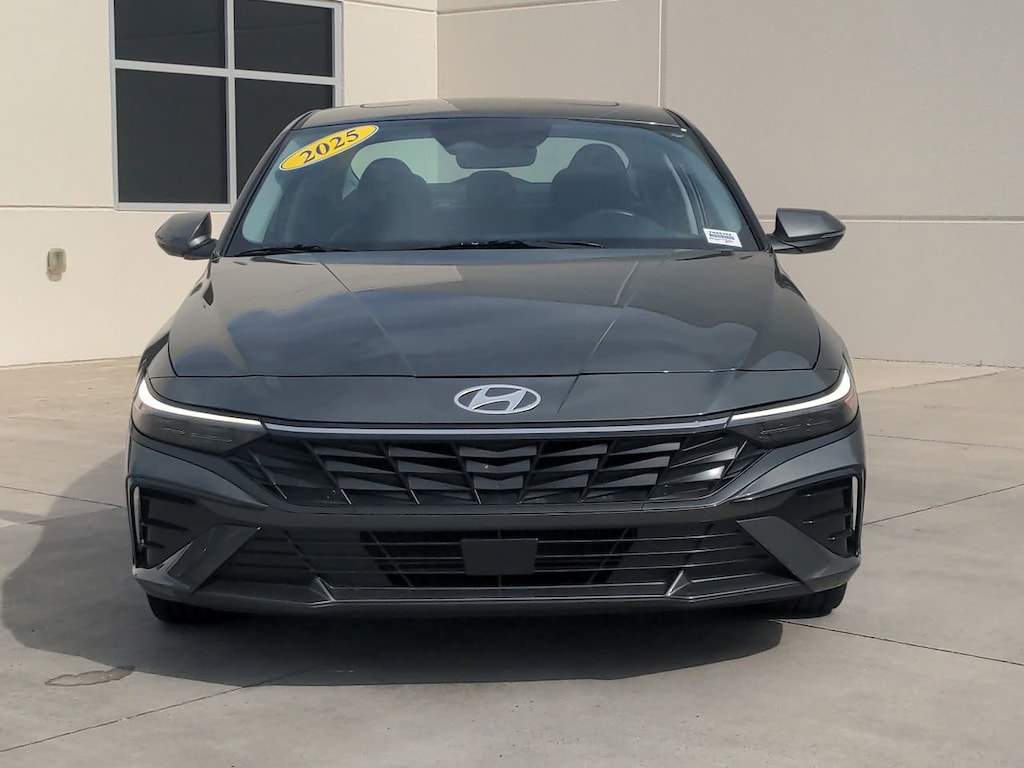 Used 2025 Hyundai Elantra Limited Sedan
