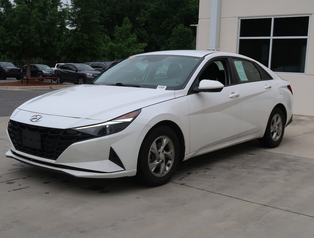 Used 2021 Hyundai Elantra SE Sedan
