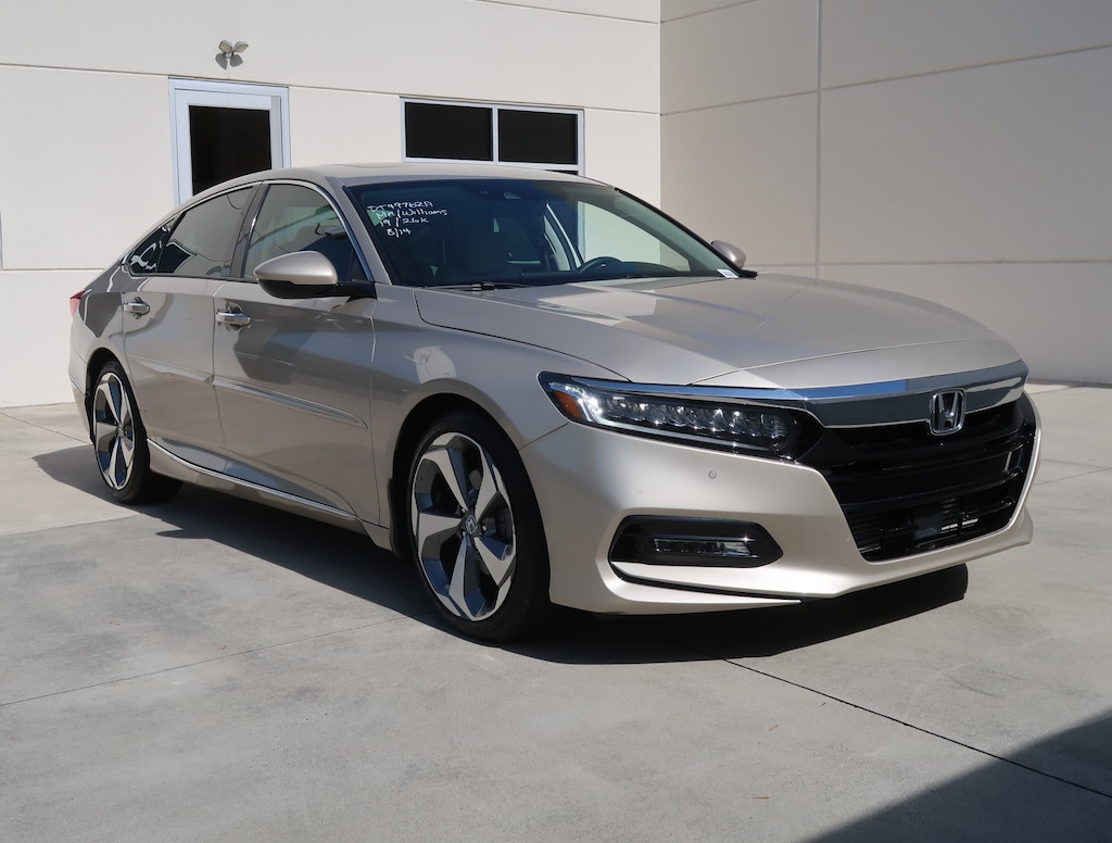 Used 2019 Honda Accord Touring 2.0T Sedan