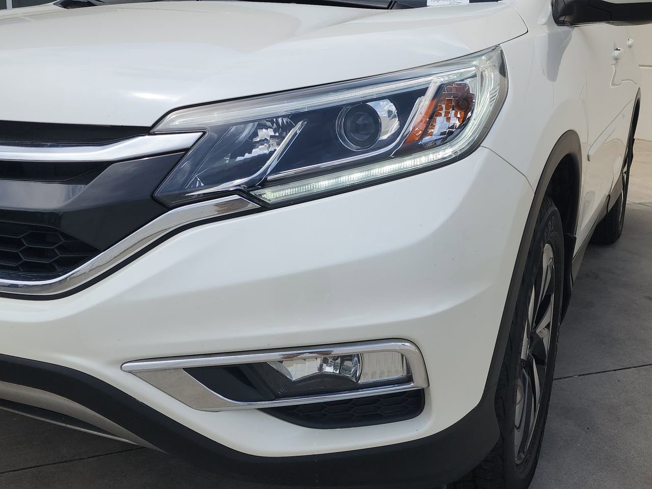 2015 Honda CR-V Touring photo 5