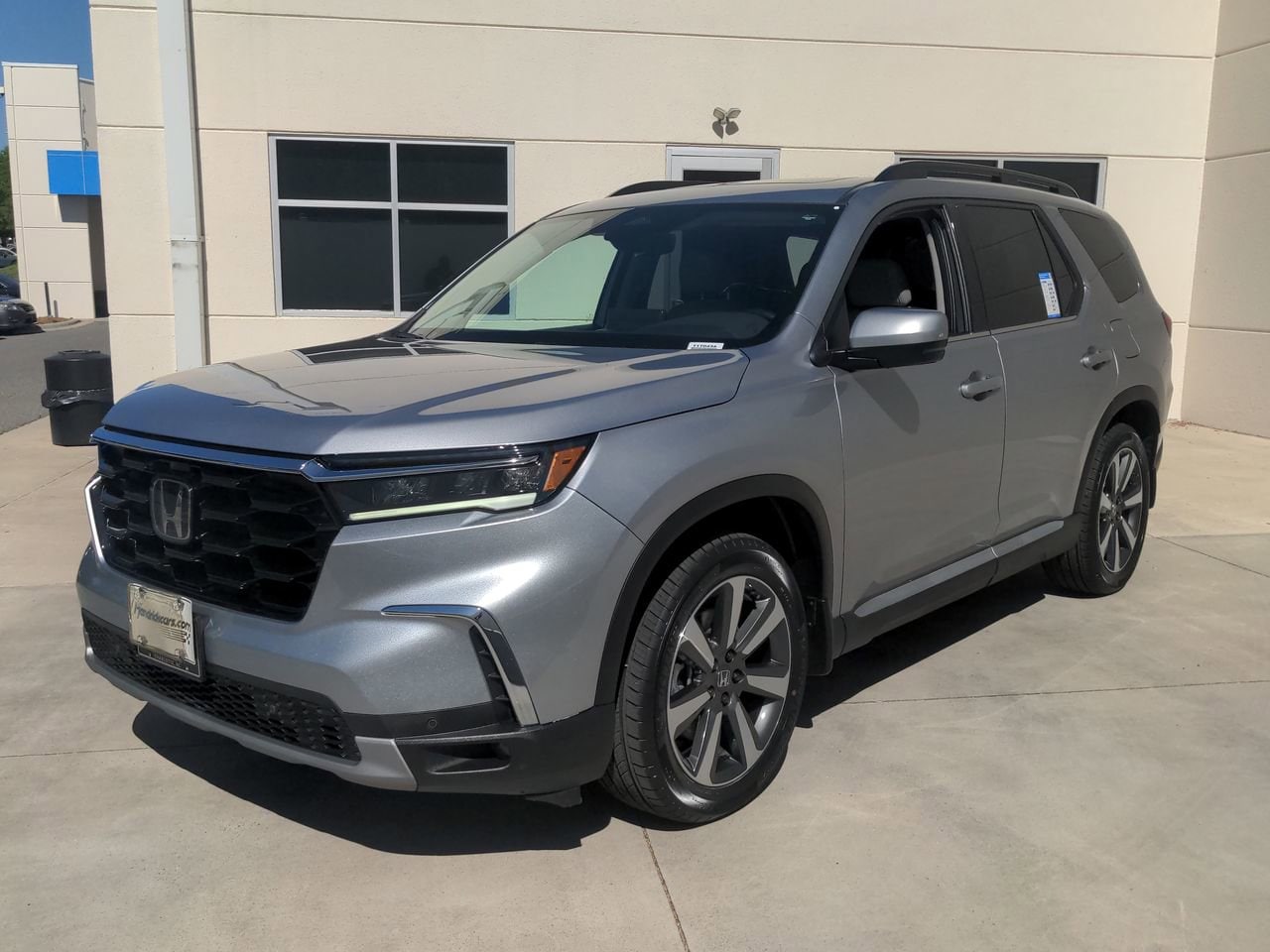 2024 Honda Pilot Touring photo 4